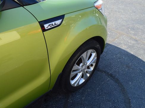 Used 2015 Kia Soul + FWD image 10
