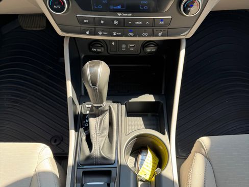 Used 2020 Hyundai Tucson Sport w/ Winter Weather Package image 16