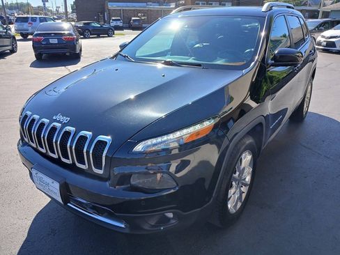 Used 2016 Jeep Cherokee Limited w/ Technology Group AWD/4WD image 7