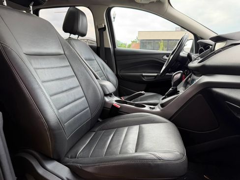 Used 2014 Ford Escape SE w/ Equipment Group 201A FWD image 16