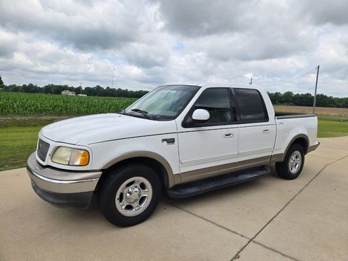 Used 2003 Ford F150 Lariat RWD image 2
