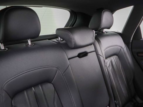 Used 2023 Audi Q5 2.0T Premium w/ Convenience Package image 27