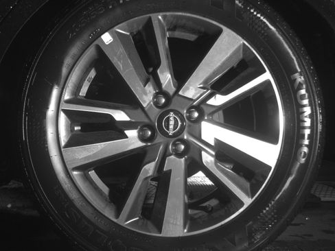 Used 2025 Nissan Versa SV FWD image 14
