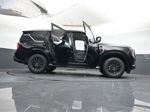 New 2025 Nissan Armada SV image 37