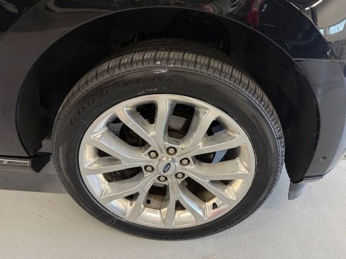 Used 2018 Ford Expedition Platinum AWD/4WD image 43