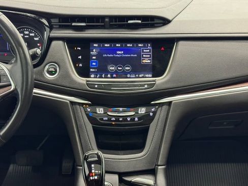 Used 2022 Cadillac XT5 Premium Luxury w/ Technology Package image 4