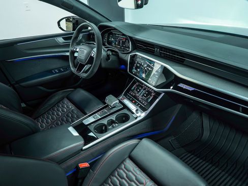 Used 2022 Audi RS 7 Sportback image 2