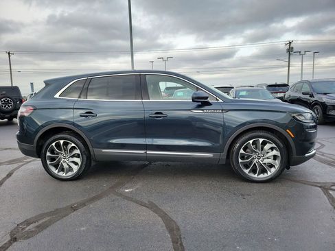 Certified 2022 Lincoln Nautilus Reserve image 3