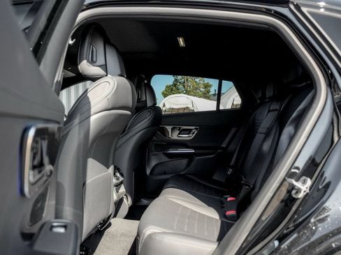 Used 2026 Mercedes-Benz GLC 300 4MATIC image 17