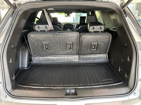 Used 2023 Chevrolet Traverse High Country w/ LPO, Floor Liner Package AWD/4WD image 17