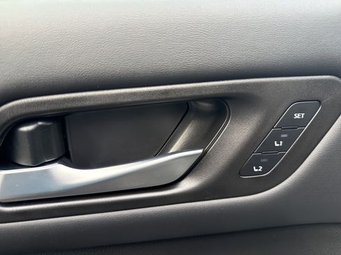 New 2025 Nissan Pathfinder Platinum image 26