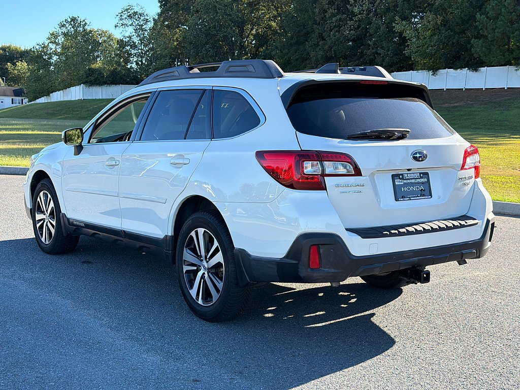 Used 2018 Subaru Outback 3.6R Limited AWD/4WD image 3