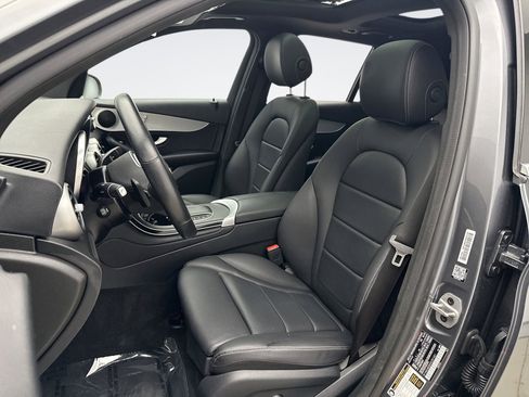 Used 2022 Mercedes-Benz GLC 300 4MATIC image 11