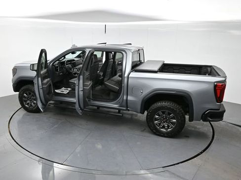 Used 2024 GMC Sierra 1500 AT4X image 44