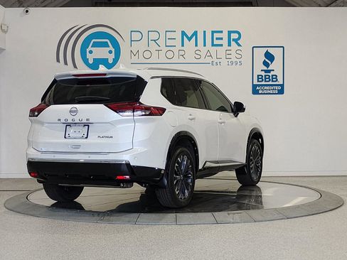 Used 2025 Nissan Rogue Platinum w/ Tech Package image 68