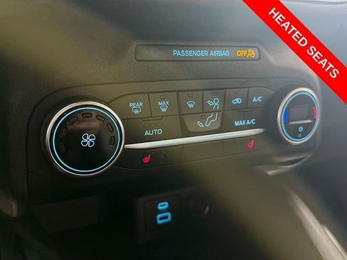 Used 2020 Ford Escape SE image 16