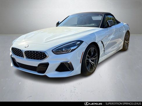 Used 2020 BMW Z4 M40i w/ Driving Assistance Package image 5