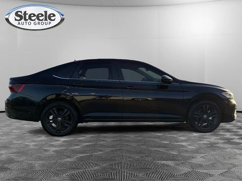 New 2024 Volkswagen Jetta SE image 6