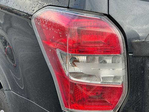 Used 2015 Subaru Forester 2.5i Limited image 14