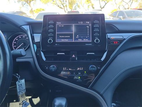 Used 2023 Toyota Camry SE image 18