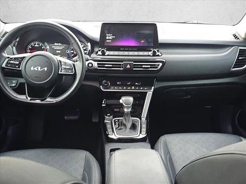 Used 2023 Kia Seltos SX image 18
