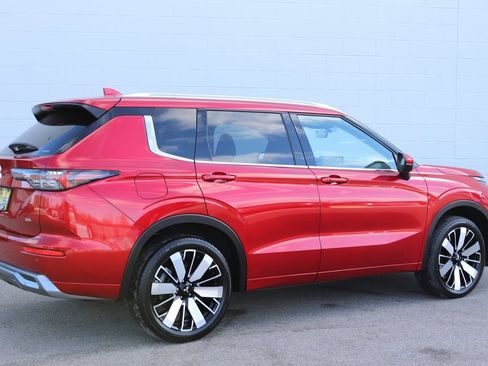 Used 2025 Mitsubishi Outlander SEL AWD/4WD image 49