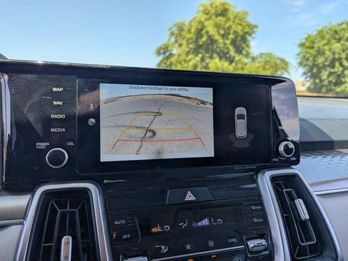 Used 2022 Kia Sorento S FWD image 24