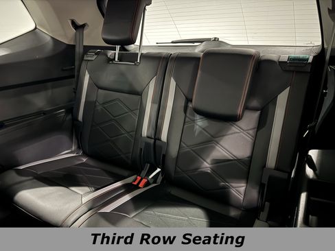 Used 2025 Volkswagen Atlas Peak Edition SE image 10