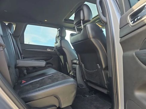 Used 2019 Jeep Grand Cherokee Altitude image 43