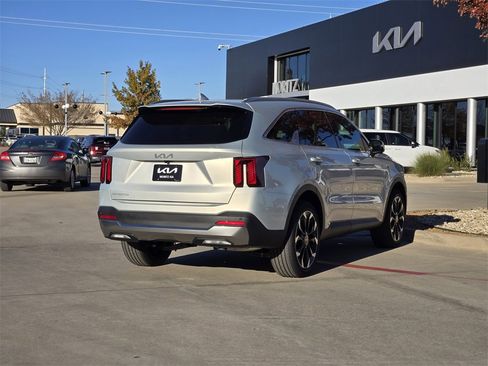 New 2026 Kia Sorento SX image 4