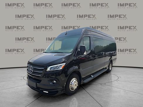 Used 2024 Mercedes-Benz Sprinter 3500 image 1