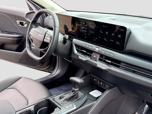 New 2026 Kia K4 EX FWD image 5