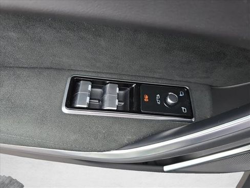 Certified 2024 Jaguar F-PACE SVR image 28