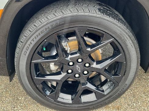 Used 2024 Chevrolet Traverse RS w/ LPO, Floor Liner Package FWD image 8