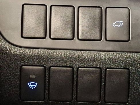 Used 2014 Toyota Highlander XLE image 25