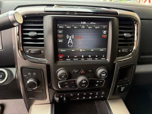 Used 2018 RAM 2500 Laramie w/ Sport Appearance Group AWD/4WD image 17
