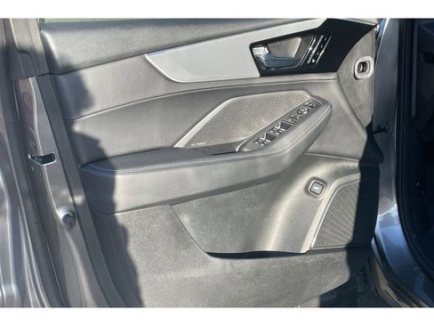 Certified 2023 Acura MDX SH-AWD w/ Technology Package image 10