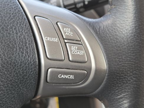 Used 2010 Subaru Forester 2.5X Limited AWD/4WD image 4