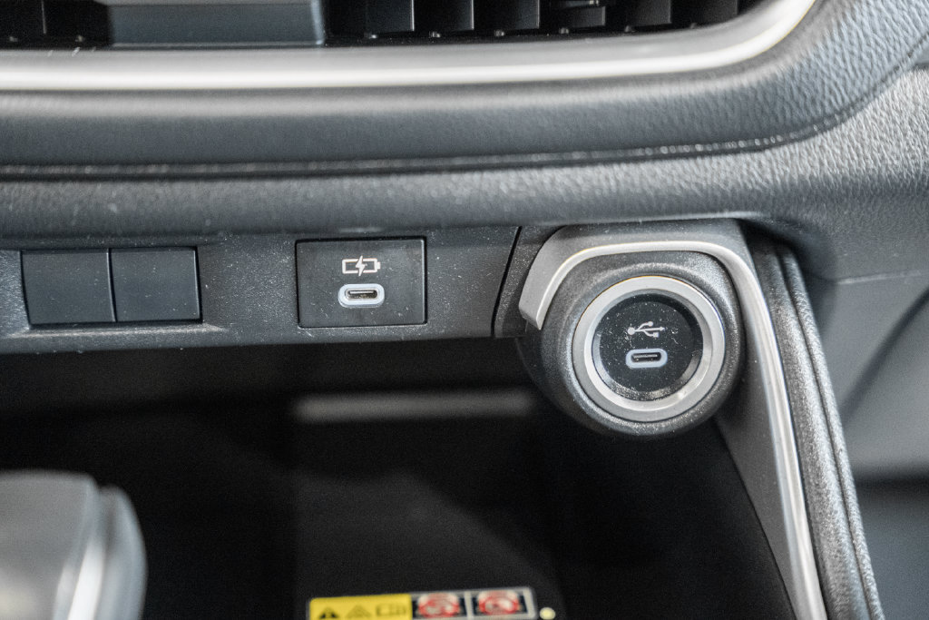 Used 2025 Toyota Grand Highlander AWD image 17