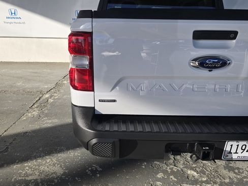 Used 2024 Ford Maverick XL image 36