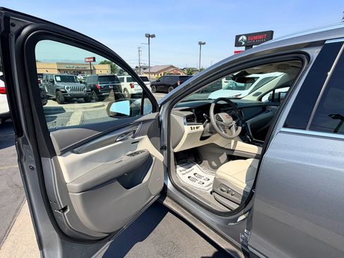 Used 2024 Cadillac XT5 Premium Luxury AWD/4WD image 10