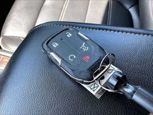 Used 2020 GMC Acadia Denali w/ Technology Package AWD/4WD image 11