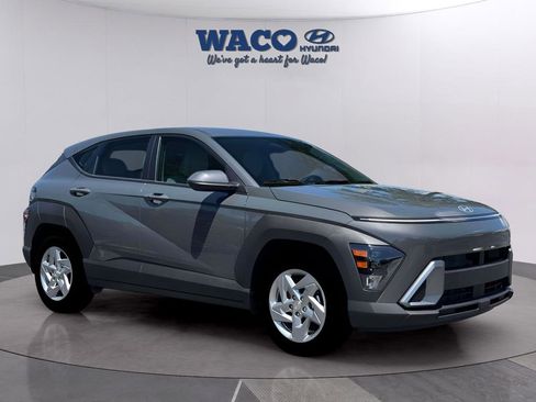 Used 2026 Hyundai Kona SE image 5