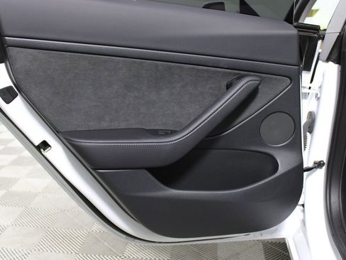 Used 2023 Tesla Model 3 Standard Range image 25