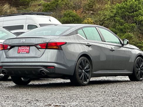 Used 2022 Nissan Altima 2.5 SR image 4