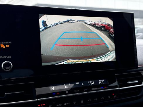 Used 2025 Toyota Sienna XSE w/ XSE Premium Package image 24