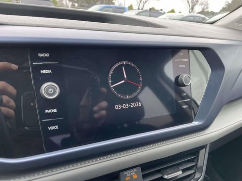 Used 2024 Volkswagen Taos SE image 38