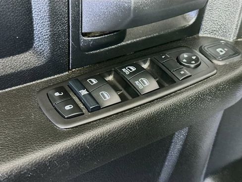 Used 2024 RAM 2500 Tradesman w/ Chrome Appearance Group image 19