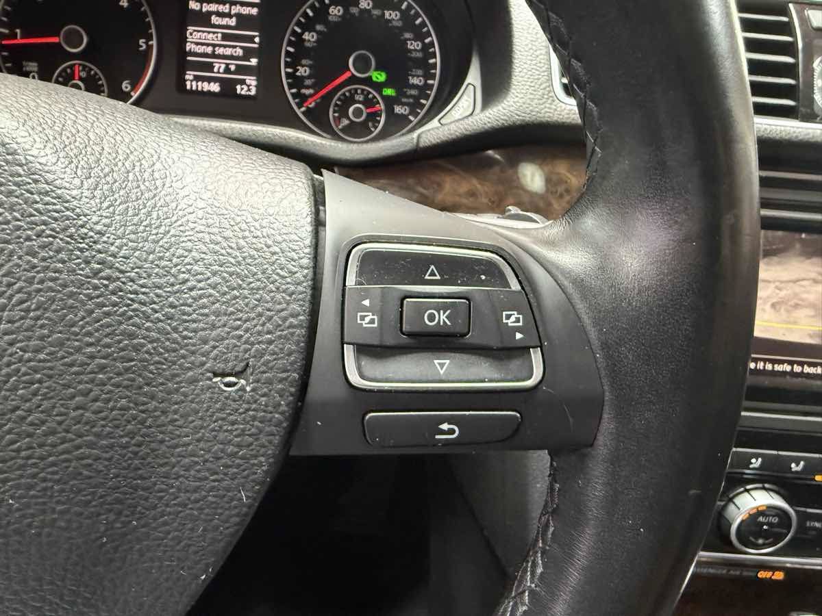 Used 2014 Volkswagen Passat TDI SEL Premium FWD image 15