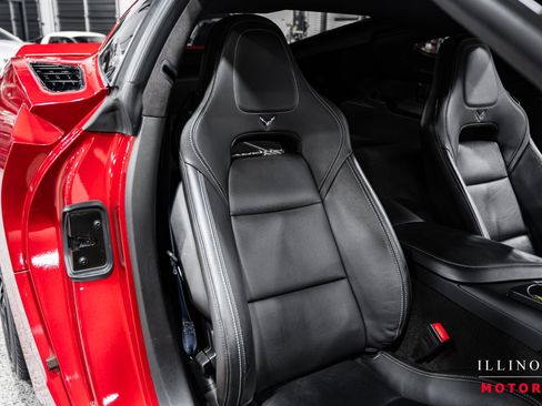 Used 2015 Chevrolet Corvette Stingray Coupe w/ 3LT Preferred Equipment Group image 30